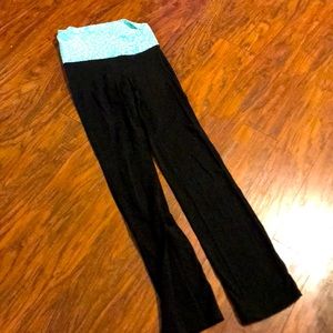 VS pink yoga pants